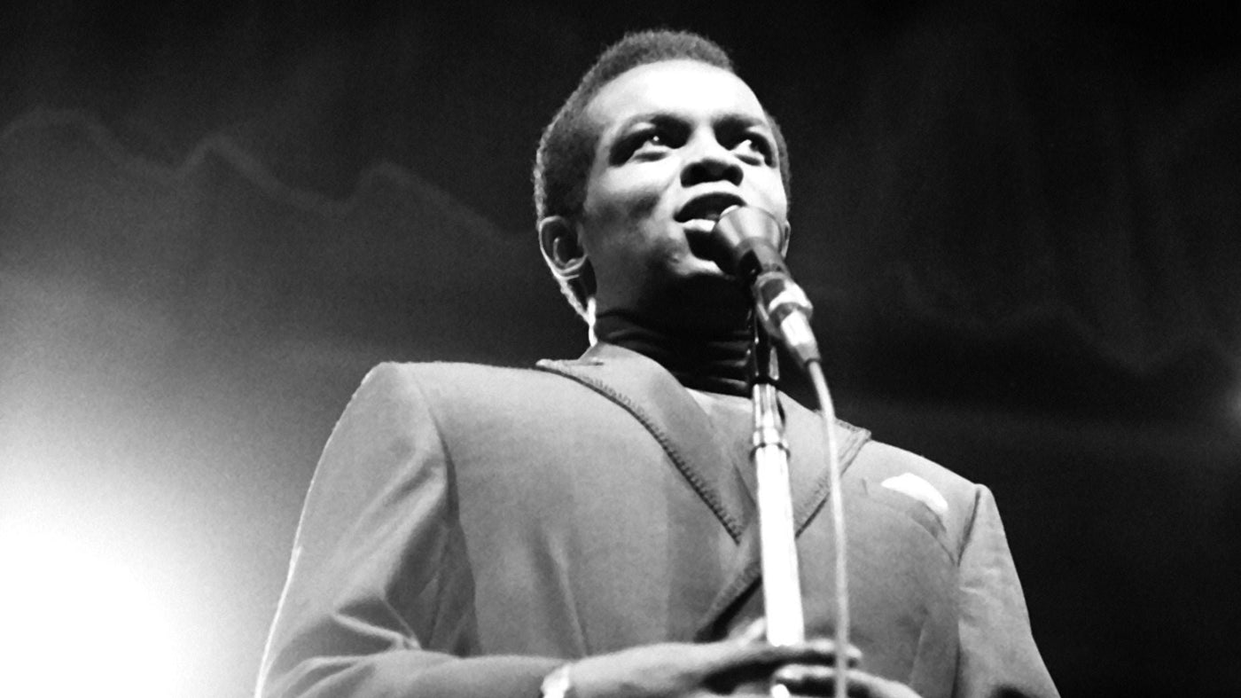 Lou Rawls: The Velvet Architect of Soul, Swing, and Modern Pop Expression